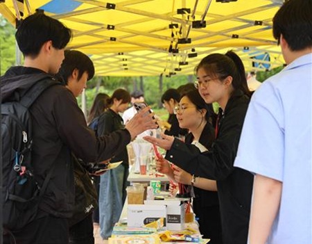 pic01.jpg 450X351